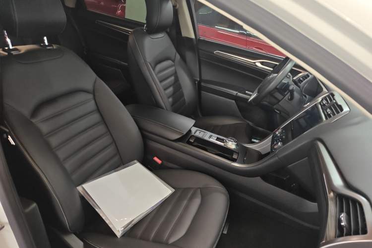 Used Ford Mondeo 2017 Facelifted EcoBoost 180 Fashion Edition Right Front Seat