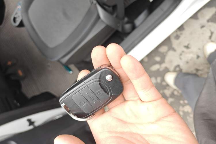 Used Wuling Hongguang MINIEV 2020 Enjoyment Model Lithium Iron Phosphate Interior 1