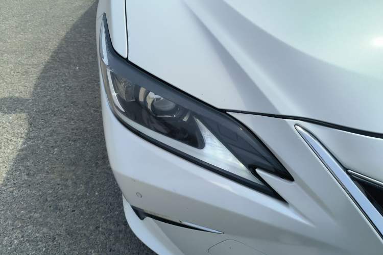 Used Lexus ES 2022 300h Excellence Edition Exterior 6