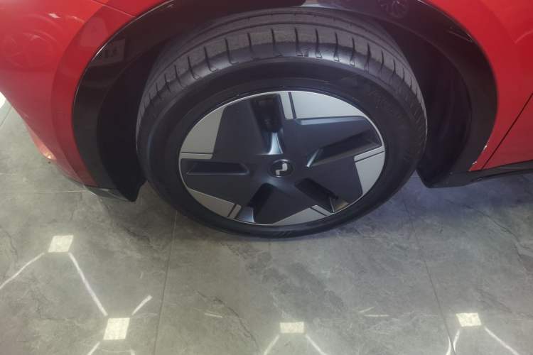 Used ONVO L60 2024 60 kWh All-Wheel Drive Left Front Wheel Hub