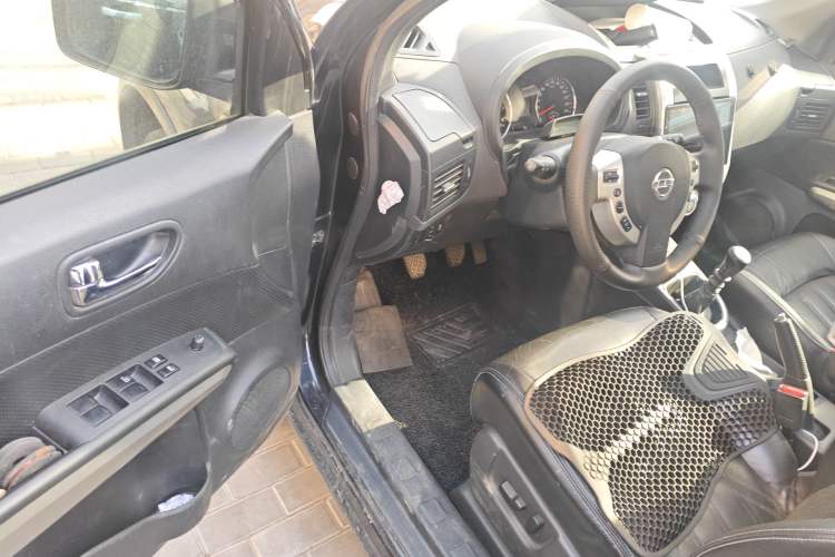 Used Nissan X-Trail 2012 2.5L Manual Luxury Edition 4WD
