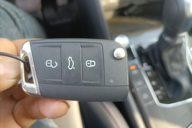 Used Volkswagen Tharu 2024 300TSI Two-Wheel-Drive Moon Luxury Edition