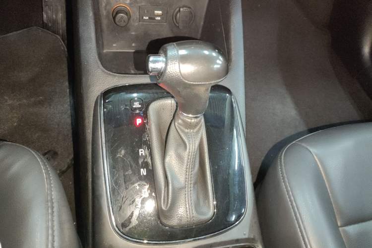 Used Kia K3 2016 1.6L Automatic GL Gear Lever