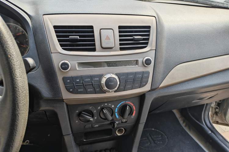 Used FAW Xiali 2012 N3 1.0L Sedan Comfort Model