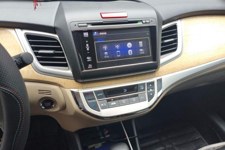 Used Honda Jade 2014 1.8L Automatic Comfort Elite Version 5 Seats
