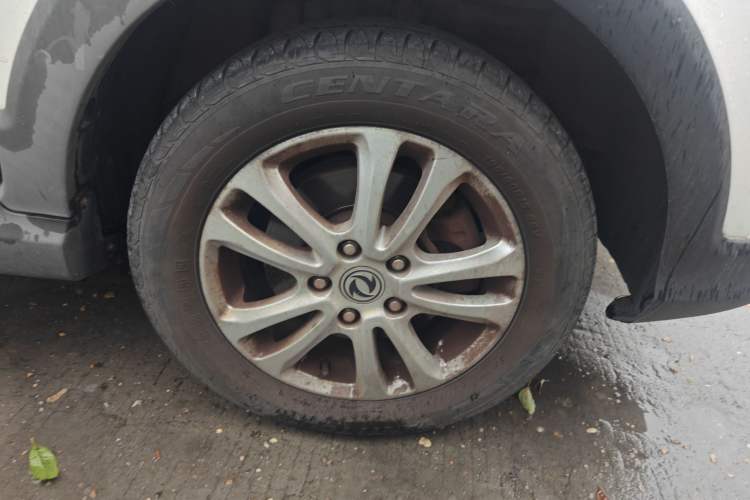 Used Dongfeng Fengon 370 2016 1.5L Manual Standard Edition SFG15-02 5 Seats