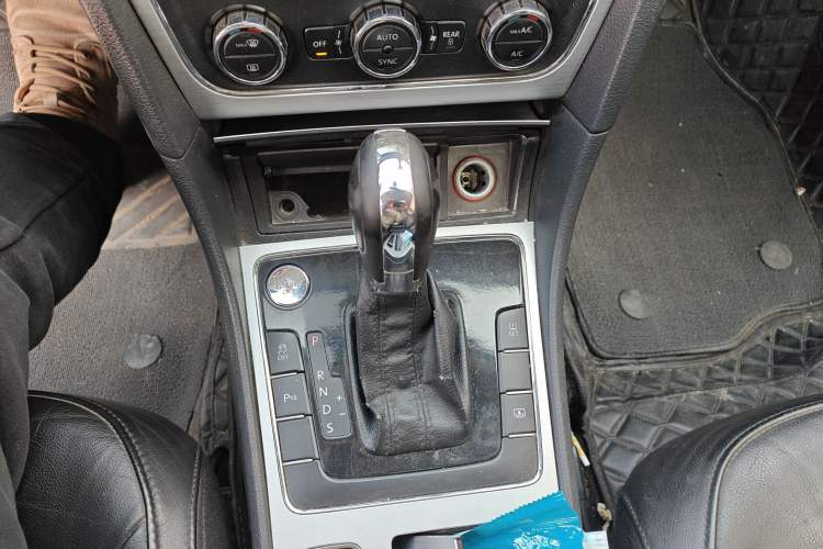 Used Volkswagen Passat 2014 1.8TSI DSG Prestige Edition