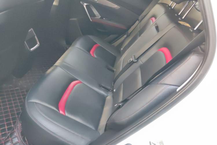 Used CHANGAN CS55 2017 1.5T Manual Colorful Edition Interior 4