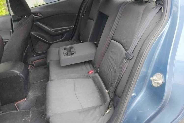 Used Mazda Mazda 3 Axela 2017 Sedan 1.5L Manual Comfort Model Emission Standard China V
