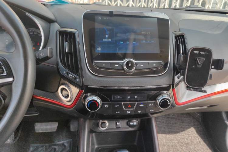 Used CHANGAN CS55 2018 1.5T Automatic Colorful Edition China V Standard Audio And AC Panel