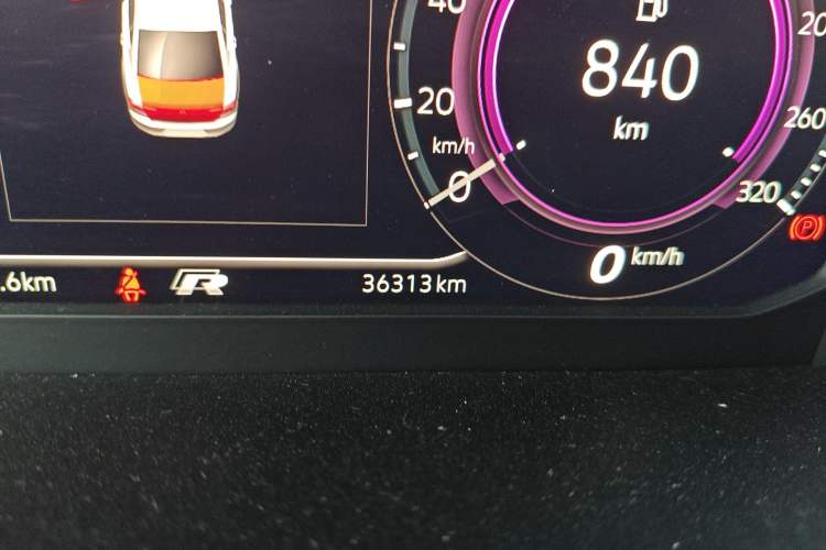 Used Volkswagen Magotan 2020 330TSI DSG Leading Model Odometer Close Up