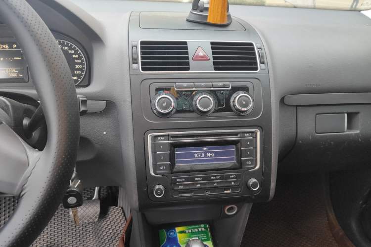 Used Volkswagen Touran 2015 1.4T DSG Comfort Edition 5 Seats
