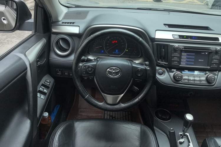 Used Toyota RAV4 2013 2.0L CVT Four-Wheel Drive New Edition
