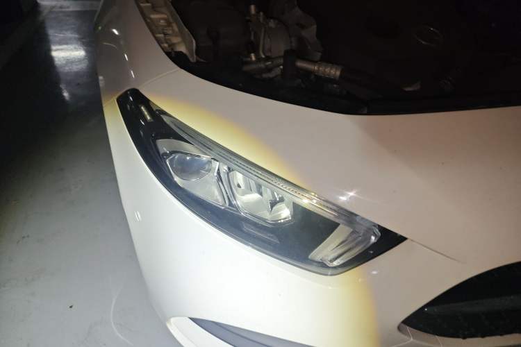 Used Mercedes-Benz A-Class 2019 A 200 L Sport Sedan First Edition Special Edition Right Front Headlight