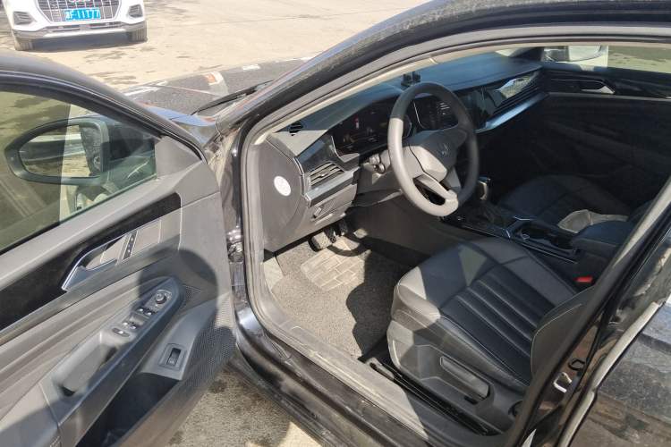 Used Volkswagen Passat 2022 280TSI Business Edition Driver Seat