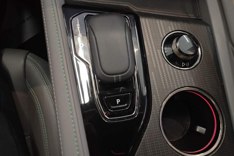 Used Zeekr 001 2023 ME Edition 100 kWh Gear Lever