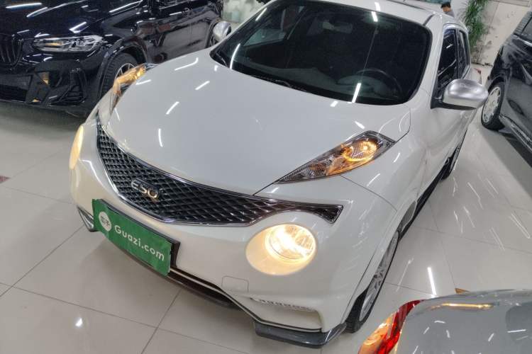 Used Infiniti ESQ 2014 1.6L Spontaneous Edition