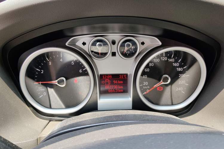 Used Ford Focus 2013 Sedan Classic 1.8L Manual Base Model Instrument Cluster