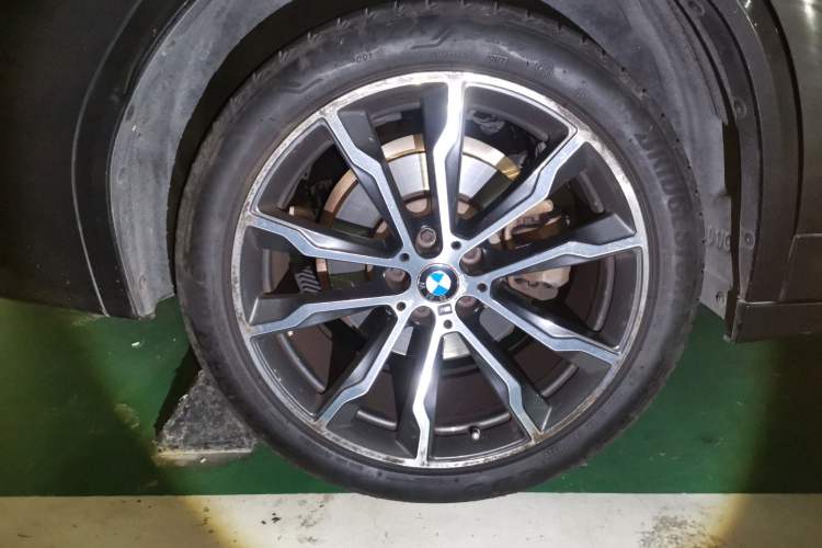 Used BMW X3 2022 Facelift xDrive30i Luxury Edition M Night Edition Package Right Front Wheel Hub