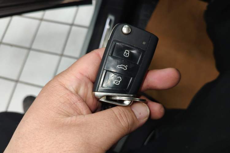 Used Volkswagen Tiguan L 2017 330TSI Automatic Two-Wheel Drive Flagship Edition Vehicle Key