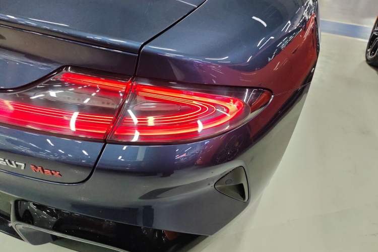 Used Xiaomi Auto SU7 2024 Four-Wheel Drive Ultra-Long Range Advanced Intelligent Driving Max Edition
