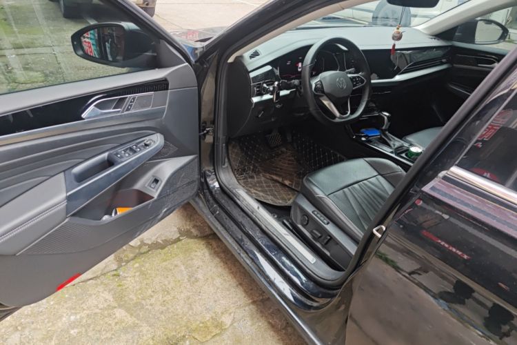 Used Volkswagen Passat 2023 330TSI Luxury Edition