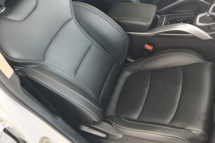 Used Geely Auto Emgrand X7 Sport 2021 Million Edition 1.8TD DCT Two-Wheel Drive Luxury Model
