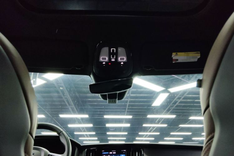 Used Volvo V90 2022 Cross Country B5 AWD Prestige Edition Headliner