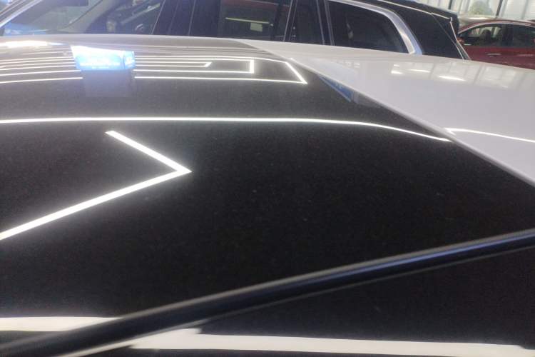 Used Volkswagen Golf 2017 230TSI Automatic Comfort Edition – Celebrating Milestone of One Million Units Roof