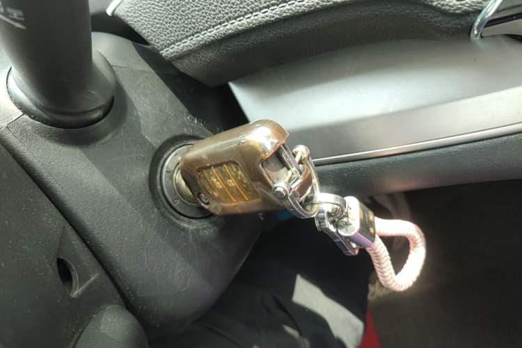 Used Honda CR-V 2016 2.0L Two-Wheel Drive Classic Edition Vehicle Key