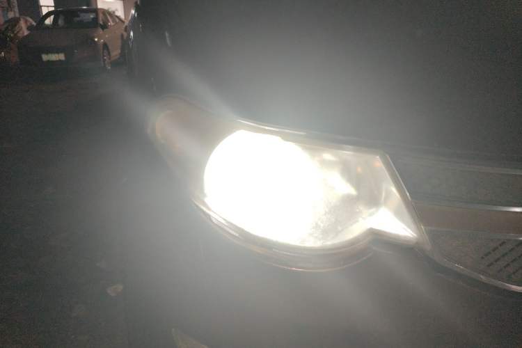 Used Wuling Hongguang 2013 1.5L S Comfort Model Right Front Headlight