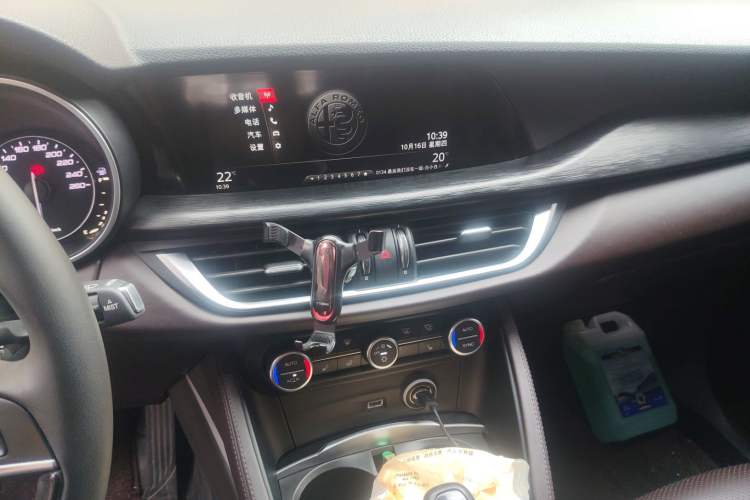 Used Alfa Romeo Stelvio 2017 2.0T 200HP Luxury Edition
