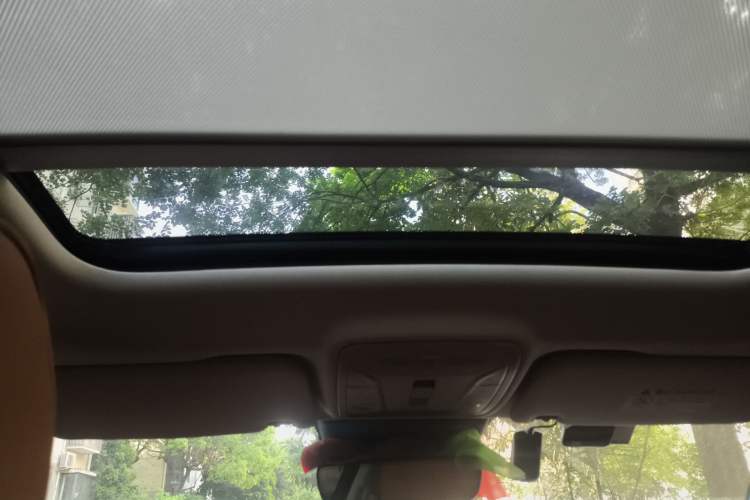 Used Hongqi HS5 2022 Revised Version 2.0T Smart Connect Flagship Edition
