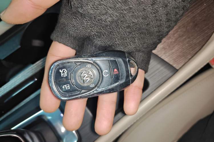 Used Buick LaCrosse 2018 28T Avenir