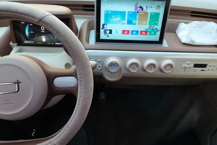 Used Bestune Pony 2026 222km Colorful Horse Audio And AC Panel