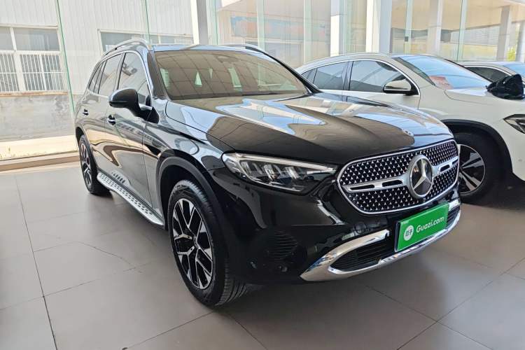 Used Mercedes-Benz GLC 2025 Refresh GLC 260 L 4MATIC Dynamic Edition Front Right 45 Deg