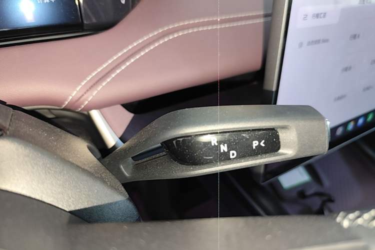 Used Xiaomi Auto SU7 2024 Four-Wheel Drive Ultra-Long Range Advanced Intelligent Driving Max Edition
