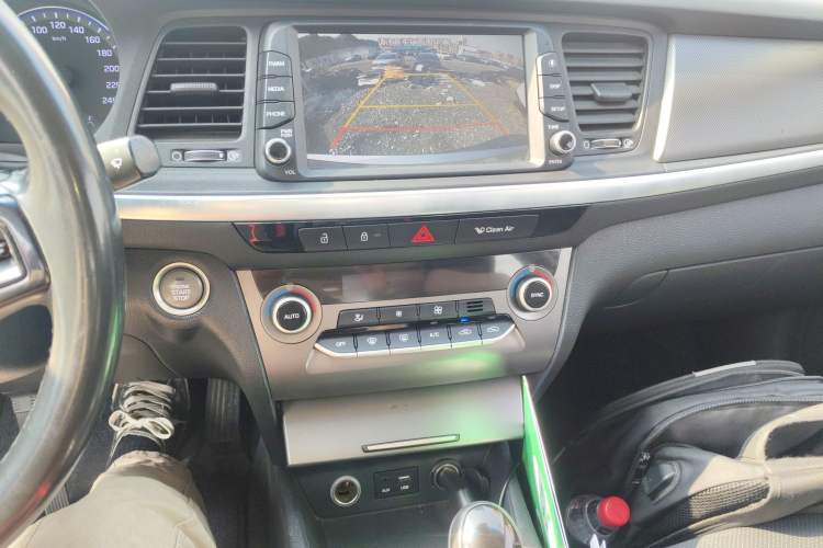 Used Hyundai Mistra 2017 1.8L Automatic Deluxe DLX Model China V Emission Standard Audio And AC Panel