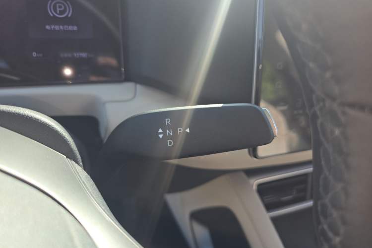 Used BYD Yuan UP 2025 Intelligent Driving Version 401 km Leading Edition