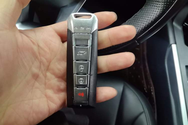 Used Wey VV5 2019 2.0T Two-Wheel-Drive Ultimate Edition
