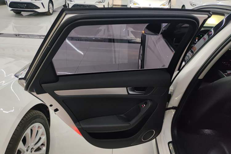 Used Audi A4 2014 40 TFSI allroad quattro plus version