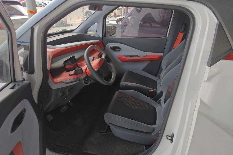 Used Baojun E200 2019 250KM Smart Enjoyment Version Left Rear Seat