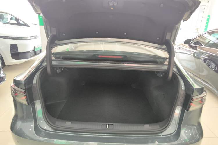 Used Chery Fengyun A8L 2025 1.5 TGDI 145 km Luxury Version
