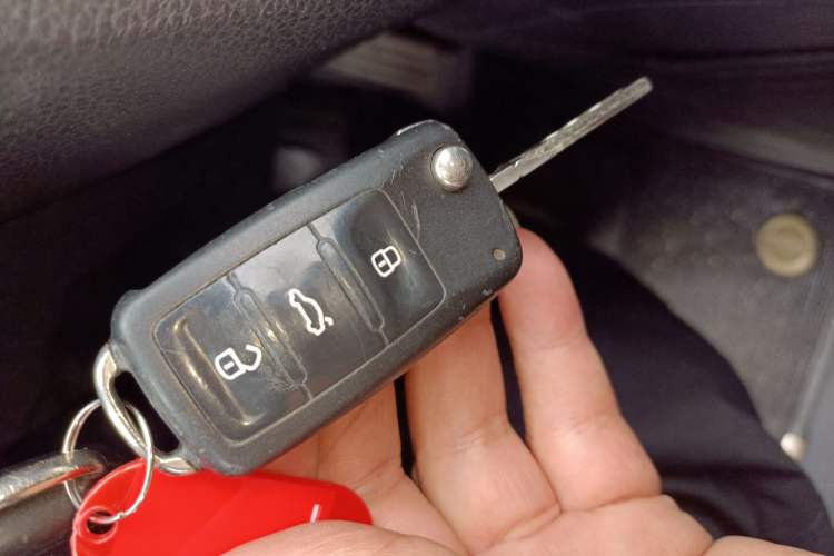 Used Volkswagen Sagitar 2012 1.6L Automatic Fashion Edition