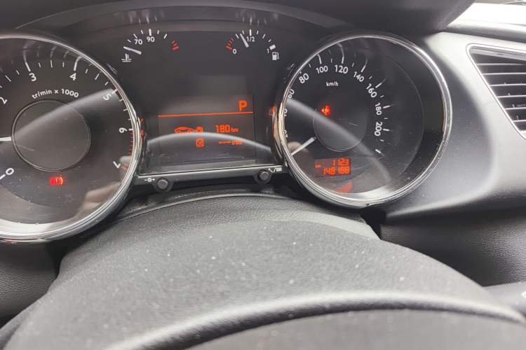 Used Peugeot 3008 2015 2.0L Automatic Classic Edition