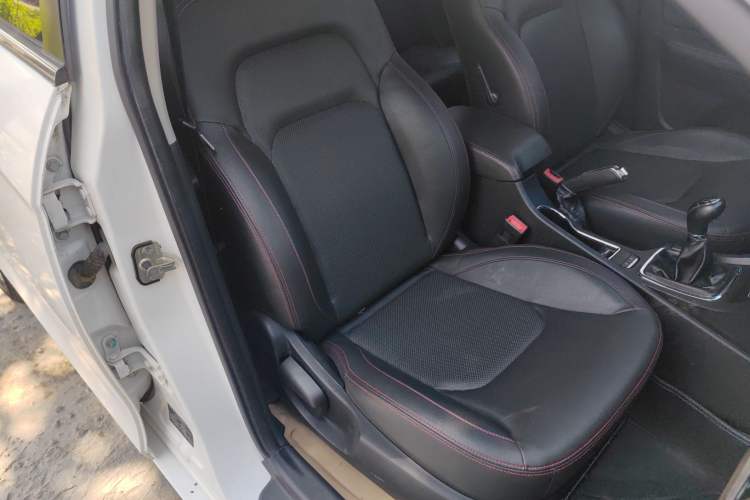 Used Geely Auto Emgrand 2015 Sedan 1.5L Manual - Top Trim Level