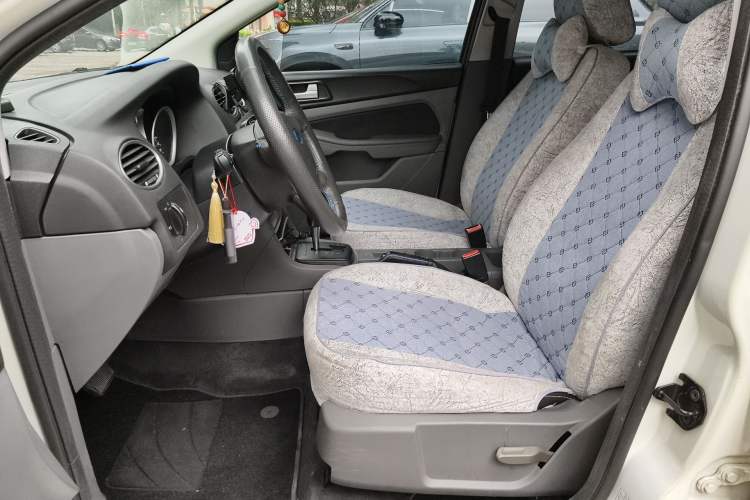 Used Ford Focus 2013 Hatchback Classic 1.8L Automatic Base Model Left Front Seat