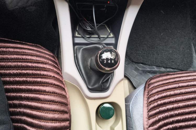 Used Soueast V5 Lingzhi 2012 1.5L Manual Standard Edition