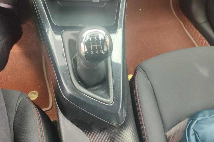 Used Nissan Lannia 2016 1.6L Manual Cool Edition
