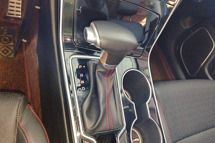 Used Kia KX5 2019 1.6T Automatic Two-Wheel Drive Luxury Edition
